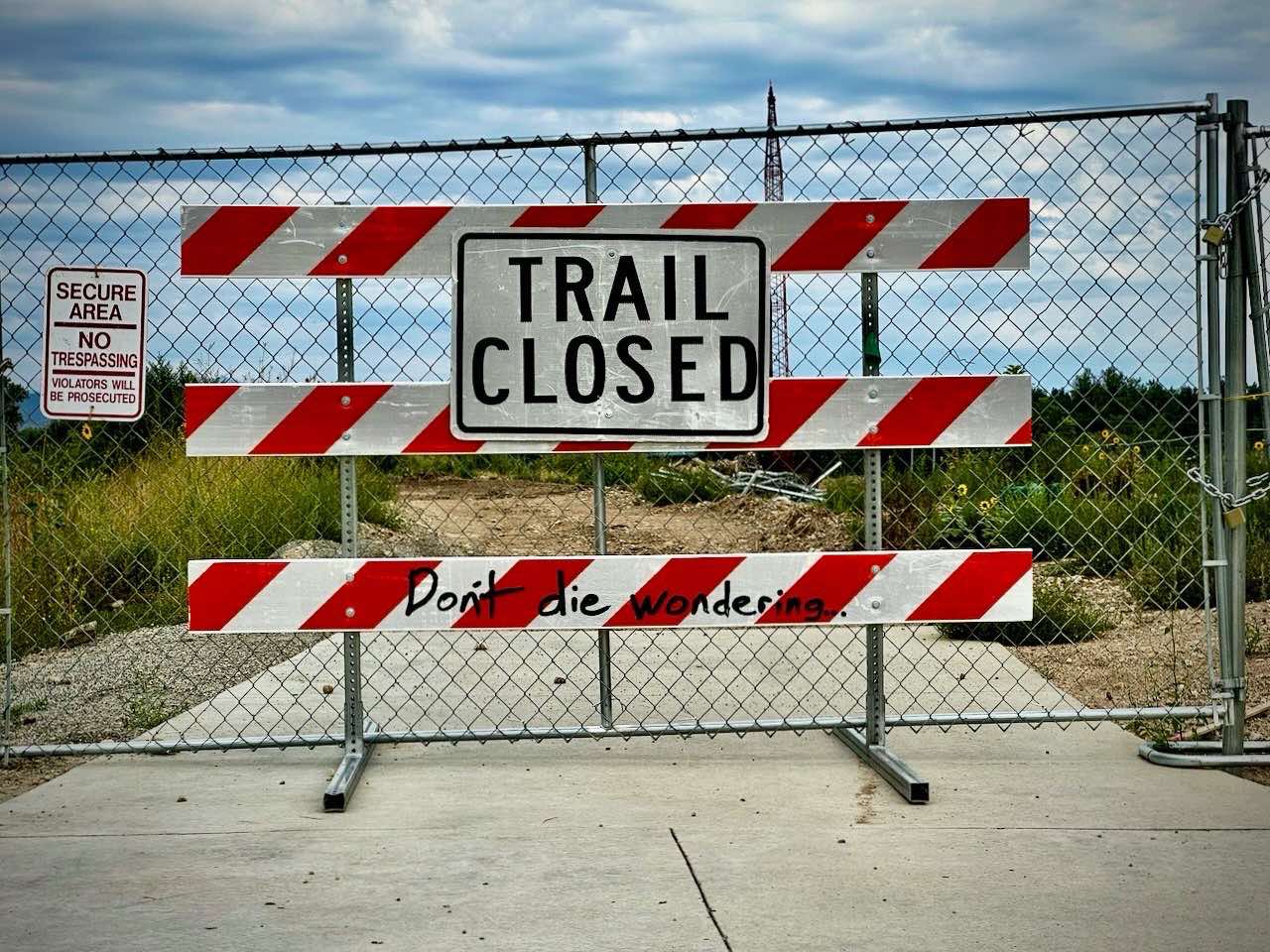 Trail closed sign on the St. Vrain Greenway